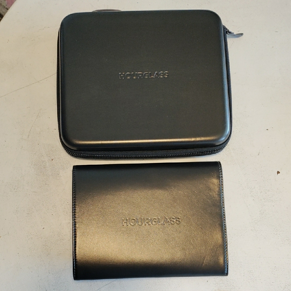 Hourglass Black Travel Case Set